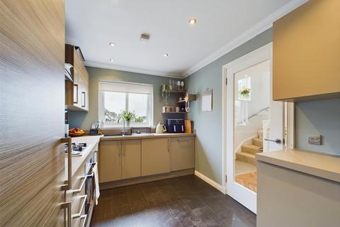 19 School Field Road, Rattray, Blairgowrie, PH10 7FD