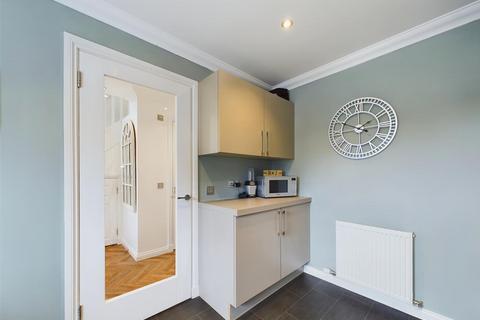 19 School Field Road, Rattray, Blairgowrie, PH10 7FD