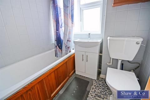 16 Guernsey Close, Hounslow, TW5 0PQ