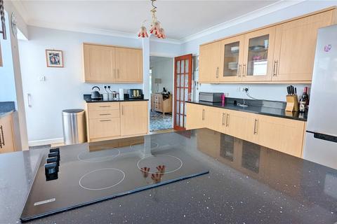 9 Alford Close, Worthing, BN14 9BE