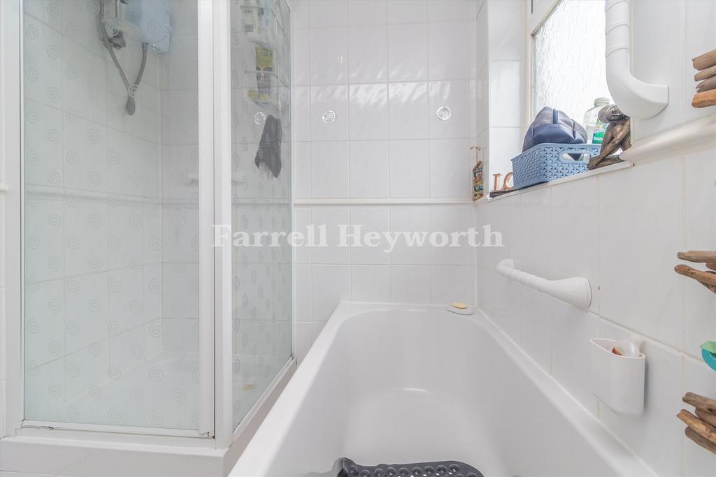 Bathroom image 2