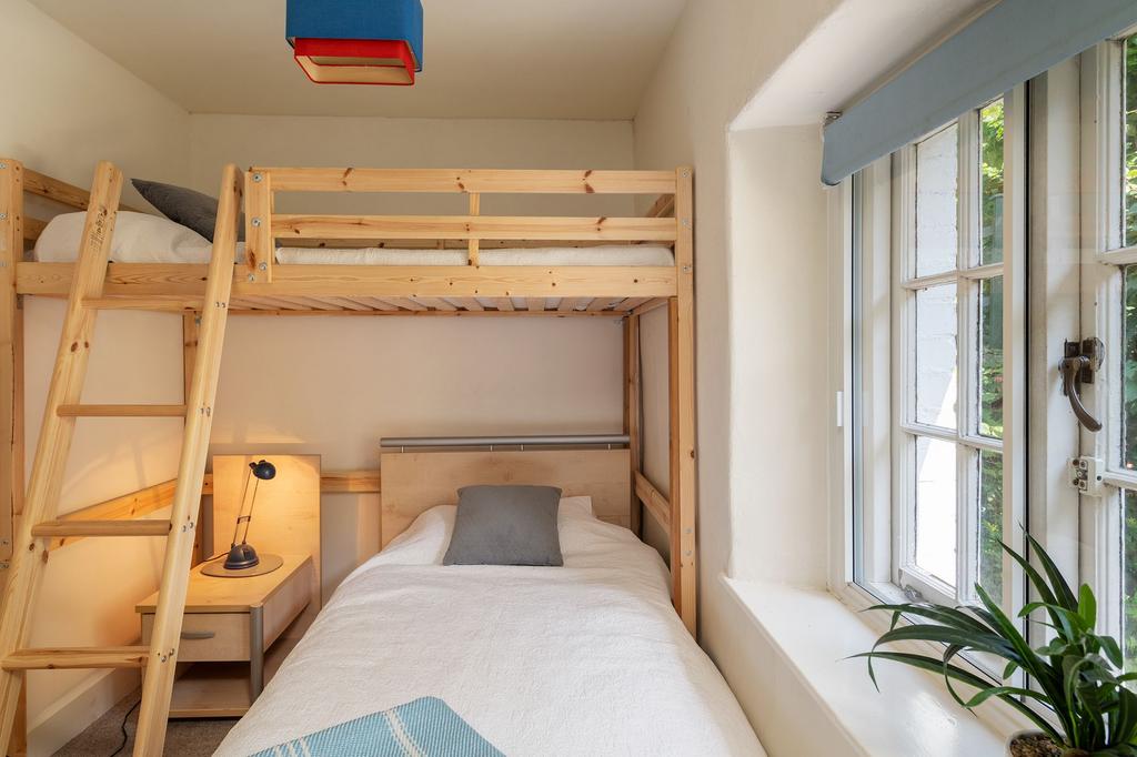 Coastguard Cottage Bedroom 2