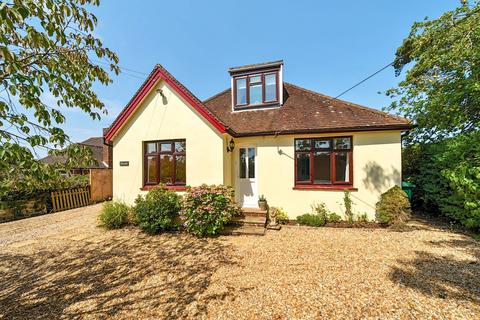 3 bedroom bungalow for sale, Oakhurst Lane, Loxwood, RH14