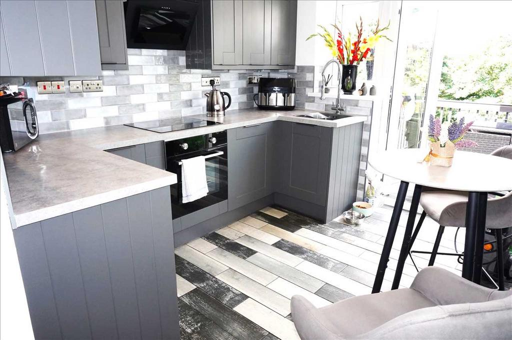 Combined kitchen and