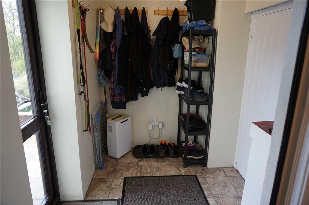 Boot room :