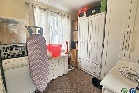 2 bedroom mobile home for sale, Rugeley Road, Armitage, Rugeley, WS15 4AY