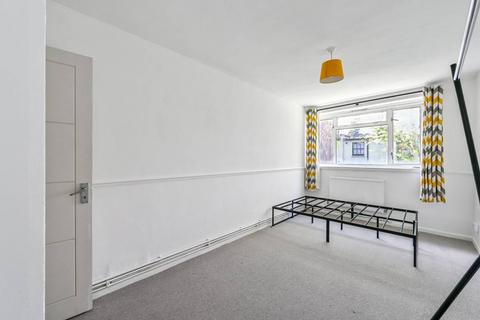 2 bedroom flat to rent, Hawthorne Close, Islington, London, N1