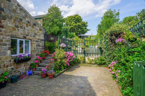 3 bedroom semi-detached house for sale, Baslow Road, Sheffield S17