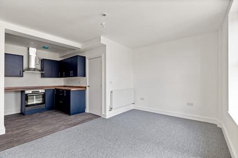 2 bedroom flat to rent, Dover Road, Folkestone, CT19