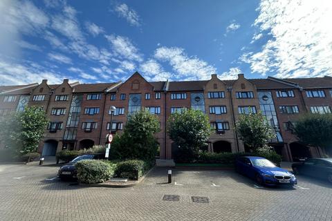 undefined, Amsterdam Road, London Yard, London, E14