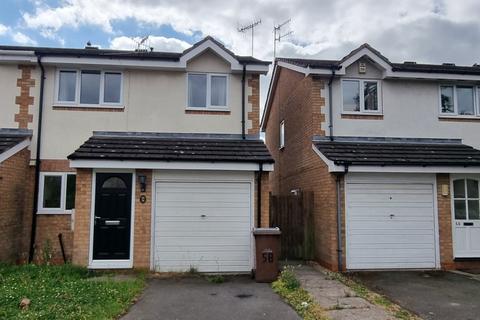 2 bedroom house to rent, Heron Drive, Nottingham NG7