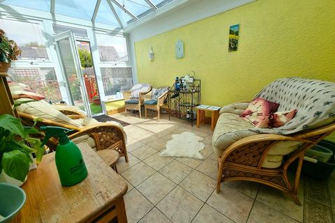 3 bedroom detached bungalow for sale, Gladstone Road, Barry, The Vale Of Glamorgan. CF63 1NJ