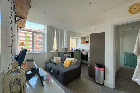 2 bedroom apartment for sale, Victoria Avenue, Southend On Sea SS2