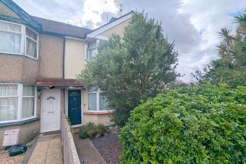 108 Fernside Avenue, Feltham, TW13 7BW
