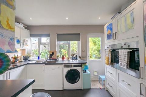 108 Fernside Avenue, Feltham, TW13 7BW