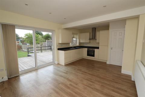 3 bedroom semi-detached house for sale, Rayleigh Road, Hutton, Brentwood