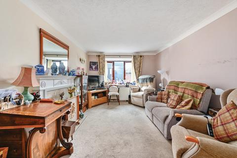 1 bedroom apartment for sale, Strand Court, Rye, East Sussex TN31 7AY