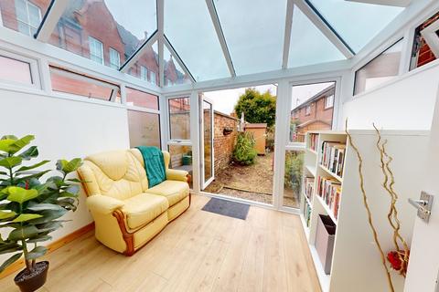 92 Fairview Road, Cheltenham, GL52 2EN