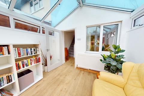 92 Fairview Road, Cheltenham, GL52 2EN