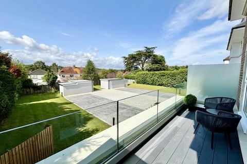 2 bedroom ground floor flat for sale, Upton Way, Broadstone