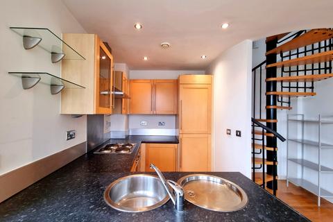 2 bedroom penthouse to rent, Gotts Road, Leeds LS12