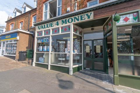 Shop to rent, Westgate, Hunstanton, PE36