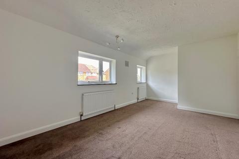 2 bedroom terraced house for sale, Dewsbury Gardens, Romford