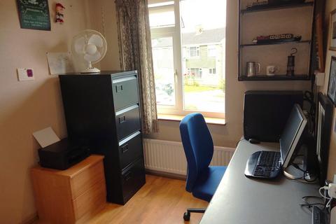 50 Middlebrook Crescent, Bradford, BD8 0EN