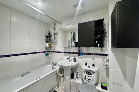 2 bedroom flat for sale, SCOTT ROAD, EDGWARE