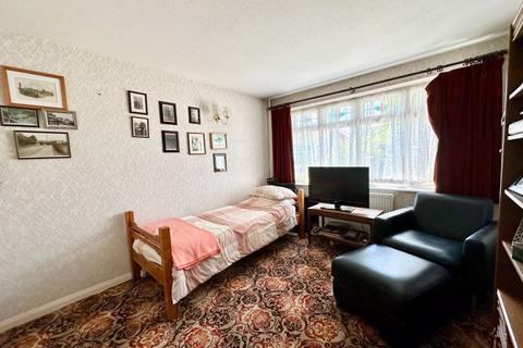 15 Silver Birch Close, Dartford, DA2 7NH