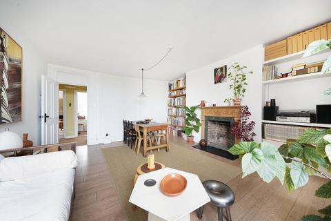 Flat 4, 7 Clapton Terrace, London, E5 9BW