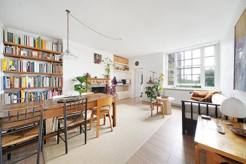 Flat 4, 7 Clapton Terrace, London, E5 9BW