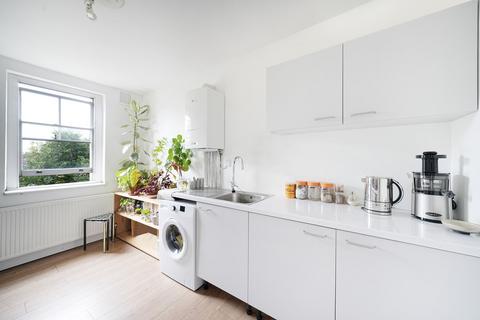Flat 4, 7 Clapton Terrace, London, E5 9BW