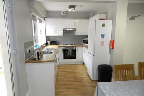 2 Derwentwater Terrace, Leeds, LS6 3JL