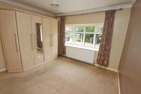 38 Brooklyn Drive, Humberston, Grimsby, DN36 4EN