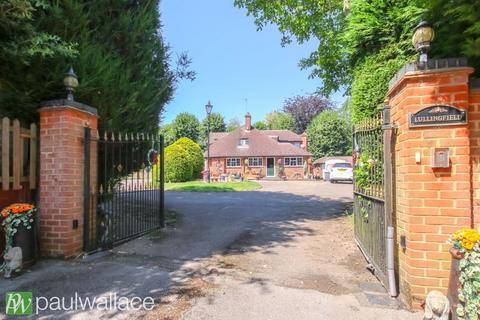 5 bedroom detached house for sale, Yewlands, Hoddesdon