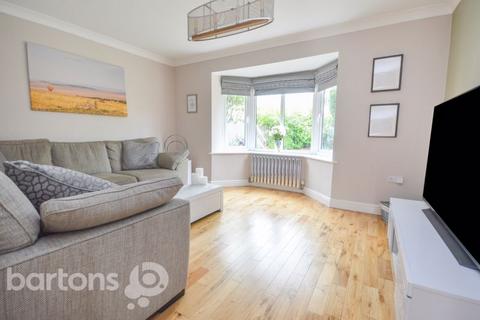 2 Heron Drive, Brampton Bierlow, Rotherham, S63 6BZ