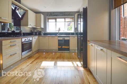 2 Heron Drive, Brampton Bierlow, Rotherham, S63 6BZ