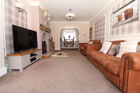 4 bedroom semi-detached house for sale, Field Road, Bloxwich, WS3 3NA