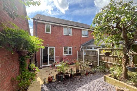 3 bedroom semi-detached house for sale, Selwyn Road, Burntwood, WS7 9HU