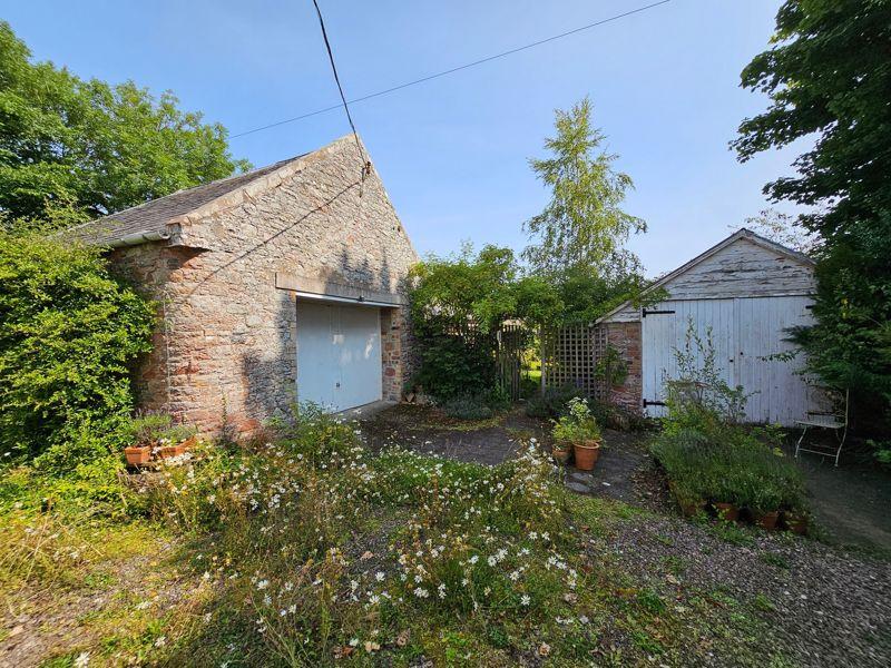 Coach House &amp; Garage
