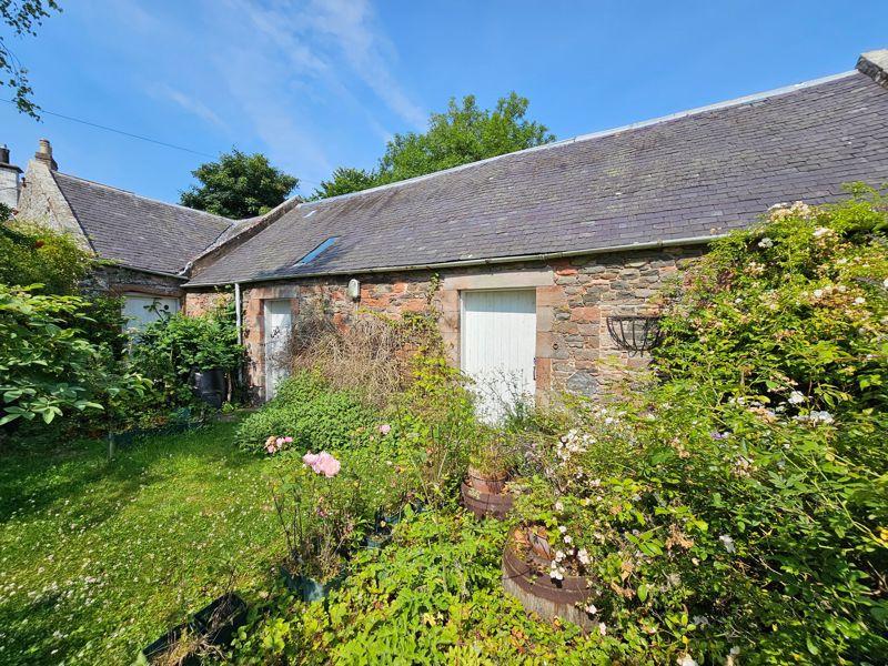 Stables &amp; Courtyard