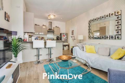 2 bedroom apartment for sale, Copper Dome Mews, Newport - REF #00025341