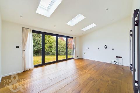 3 bedroom detached house for sale, John Childs Way, Bungay