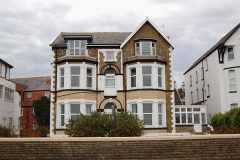 1 bedroom apartment to rent, Promenade, Southport PR9