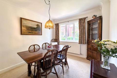 6 Howey Hill, Congleton, CW12 4AF