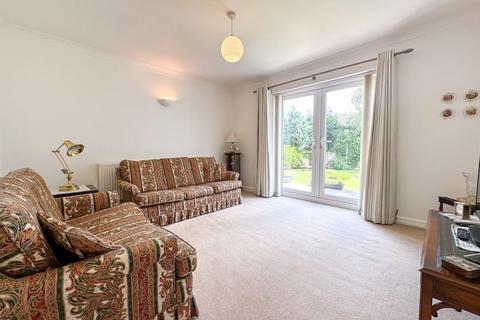 6 Howey Hill, Congleton, CW12 4AF