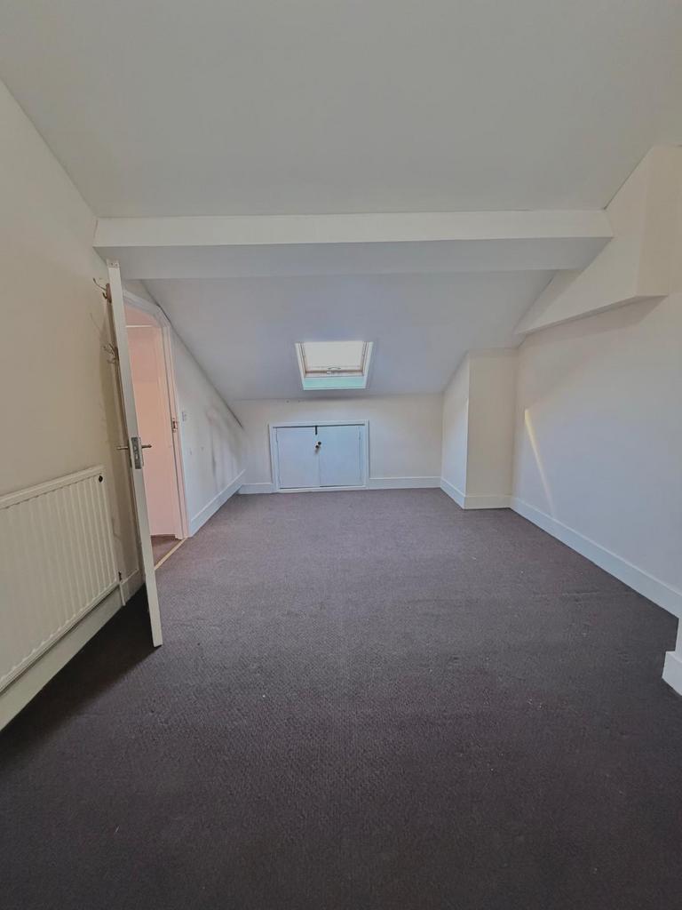 Apartment in Ilford - View 5