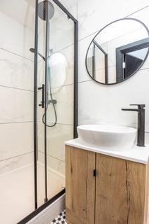 undefined, Apt 302, Waterloo Street, 2 Waterloo Street M1