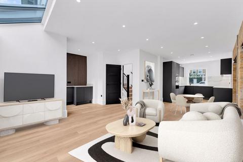 3 bedroom mews for sale, Shooters Hill Road, Blackheath, London